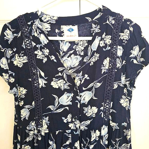 Sadie Robertson Wild Blue Floral‎ Dress Medium - Picture 2 of 7